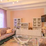 Makiaris Villa *