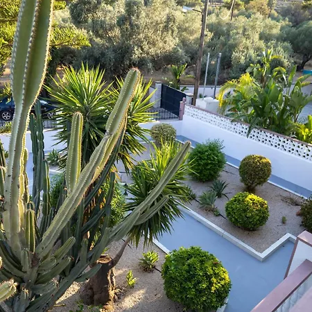 Makiaris Villa